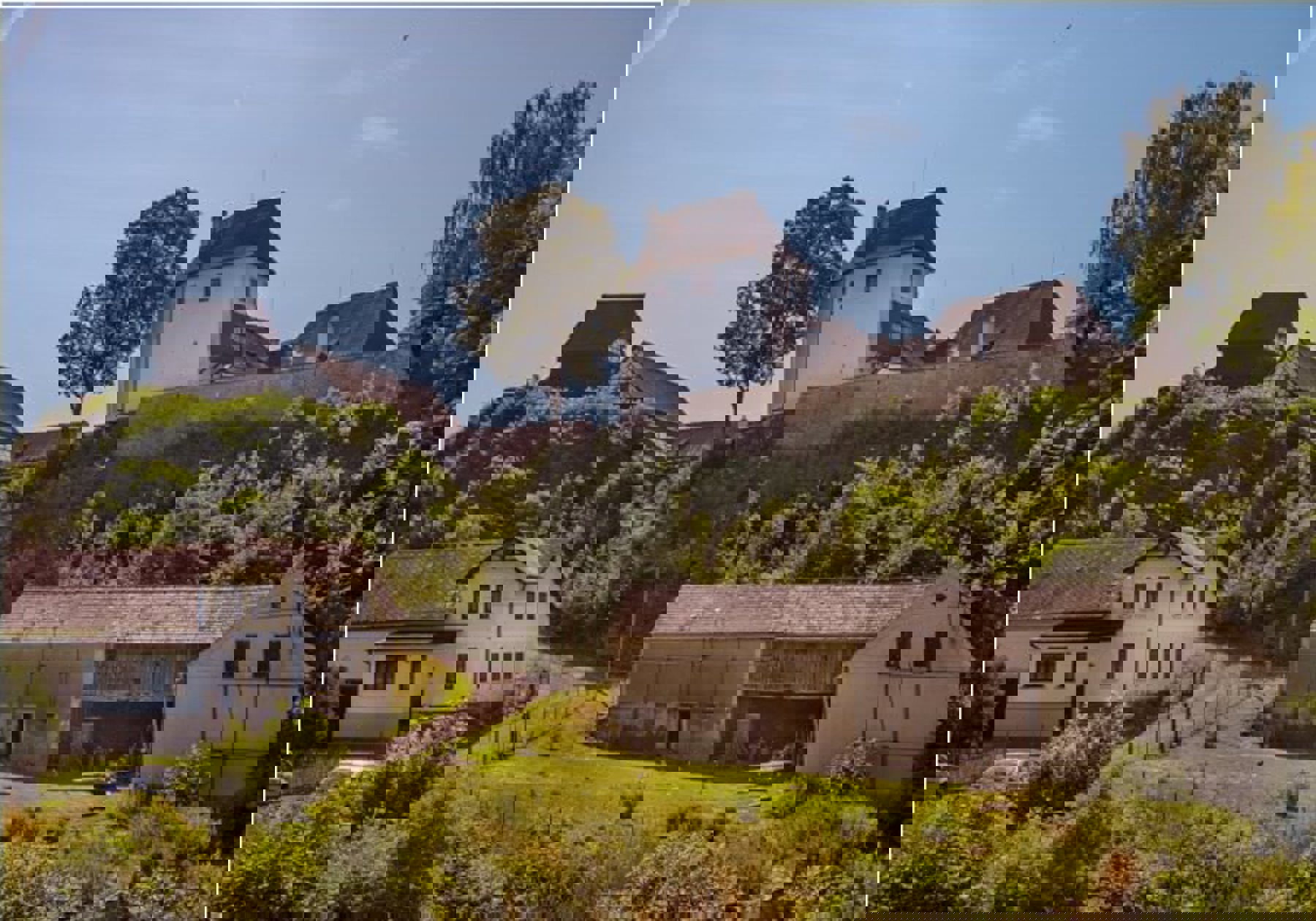 Obrázek /media/y5josyqi/pohled_z_podhradi.jpg