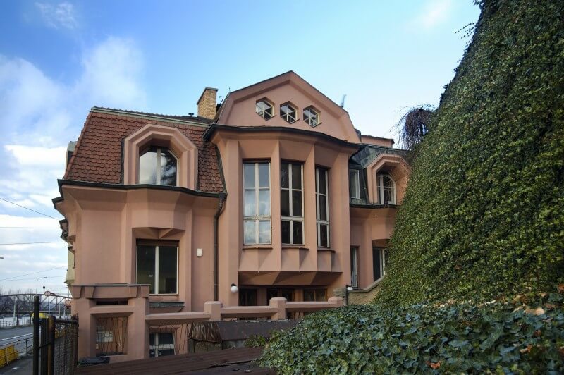 Image /media/yhtjfskk/praha_-_rasinovo_nabrezi_-_cesky_kubismus_800x532.jpg