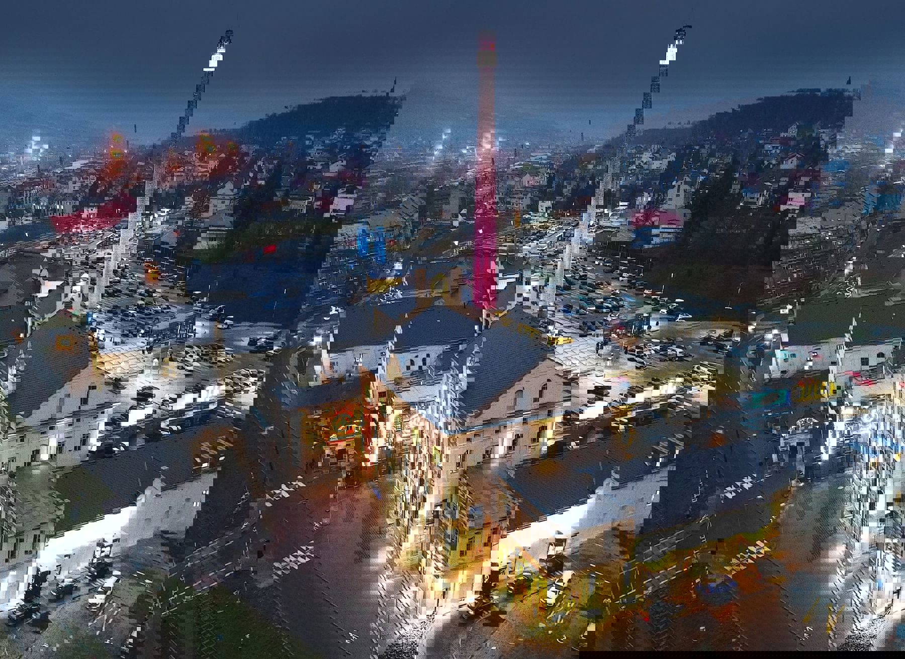 Image /media/ypdgtjxo/ext_night_1_mala.jpg