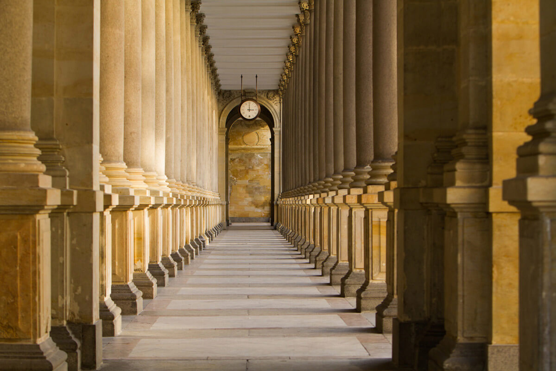 Image /media/zewfzqqg/mlynska-kolonada-karlovy-vary-1347.jpg