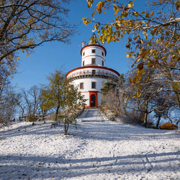 Image /media/zqmh243m/zámek-humprecht-1.jpeg